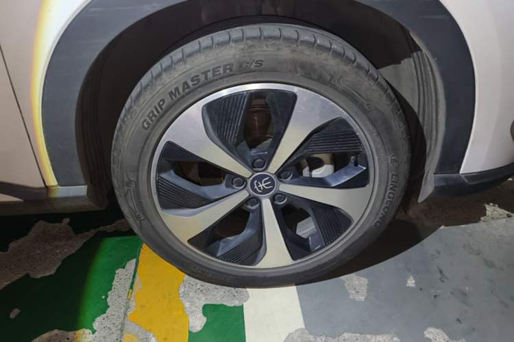 Used BYD Song PLUS New Energy 2021 DM-i 110KM Flagship Model Right Front Wheel Hub