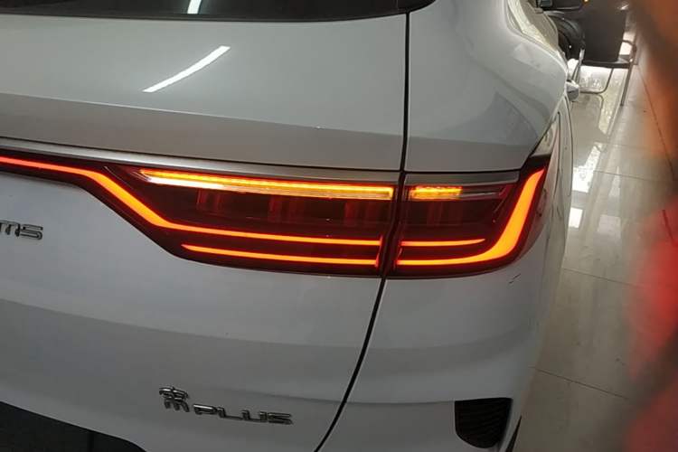 Used BYD Song PLUS New Energy 2021 DM-i 110KM Flagship PLUS Right Rear Taillight