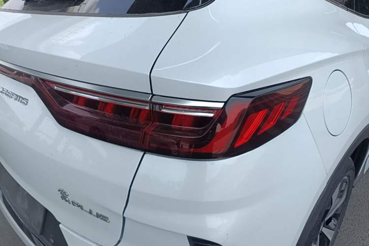 Used BYD Song PLUS New Energy 2021 DM-i 110KM Flagship Model Right Rear Taillight