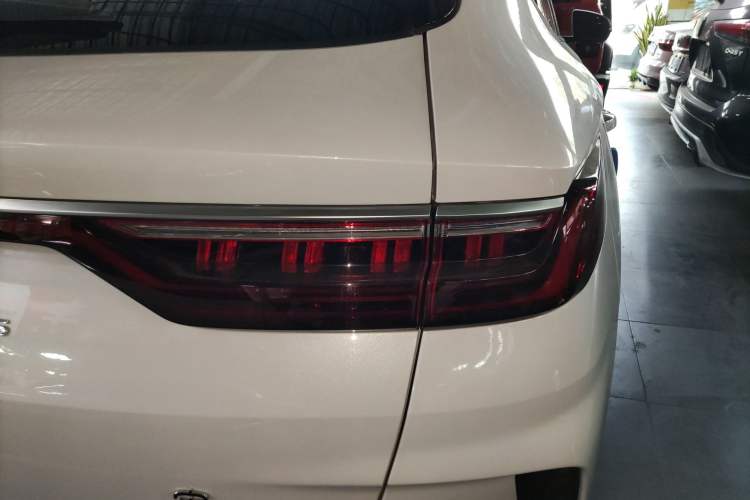Used BYD Song PLUS New Energy 2021 DM-i 100KM Four-Wheel Drive Flagship PLUS Right Rear Taillight