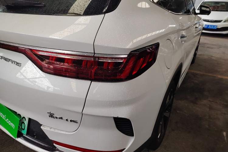 Used BYD Song PLUS New Energy 2021 DM-i 100KM Four-Wheel Drive Flagship PLUS Right Rear Taillight