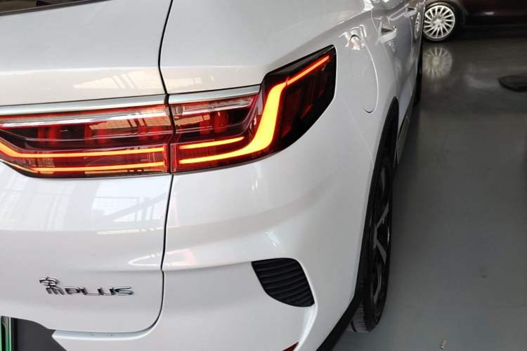 Used BYD Song PLUS New Energy 2021 EV Flagship Model Right Rear Taillight