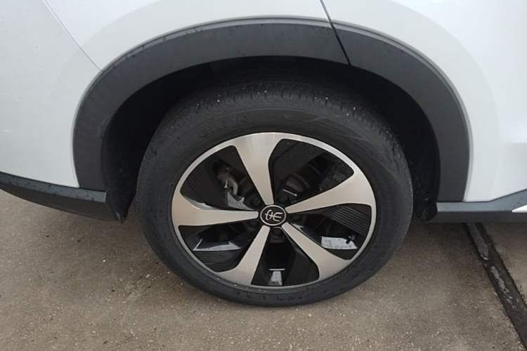 Used BYD Song PLUS New Energy 2021 EV Flagship Model Right Rear Wheel Hub