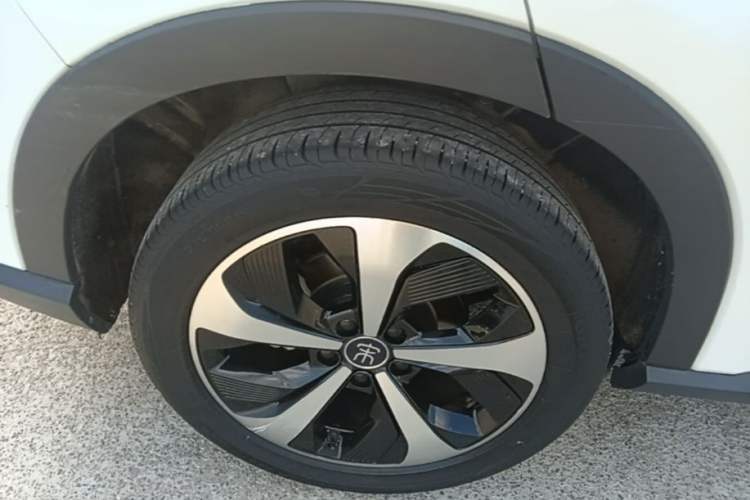 Used BYD Song PLUS New Energy 2021 DM-i 110KM Flagship Model Right Rear Wheel Hub