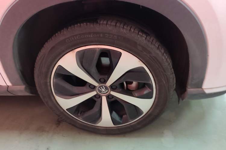 Used BYD Song PLUS New Energy 2021 DM-i 51KM Prestige Model Right Rear Wheel Hub