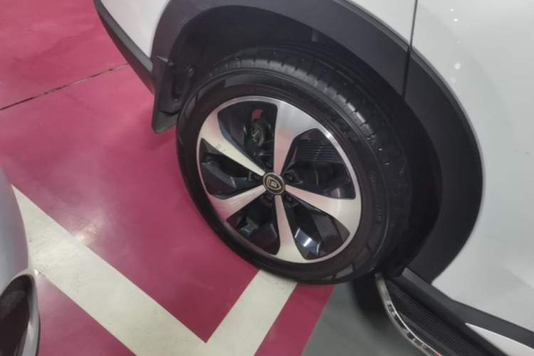 Used BYD Song PLUS New Energy 2021 EV Flagship Model Right Rear Wheel Hub