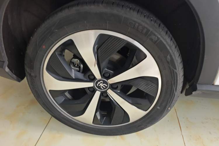 Used BYD Song PLUS New Energy 2021 DM-i 51KM Prestige Model Right Rear Wheel Hub
