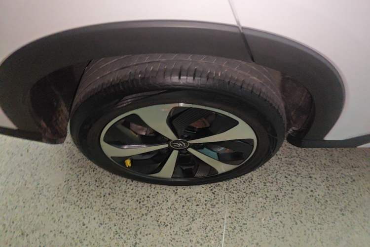 Used BYD Song PLUS New Energy 2021 DM-i 51KM Prestige Model Right Rear Wheel Hub