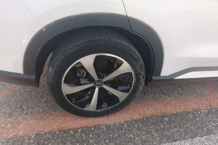 Used BYD Song PLUS New Energy 2021 DM-i 51KM Prestige Model Right Rear Wheel Hub