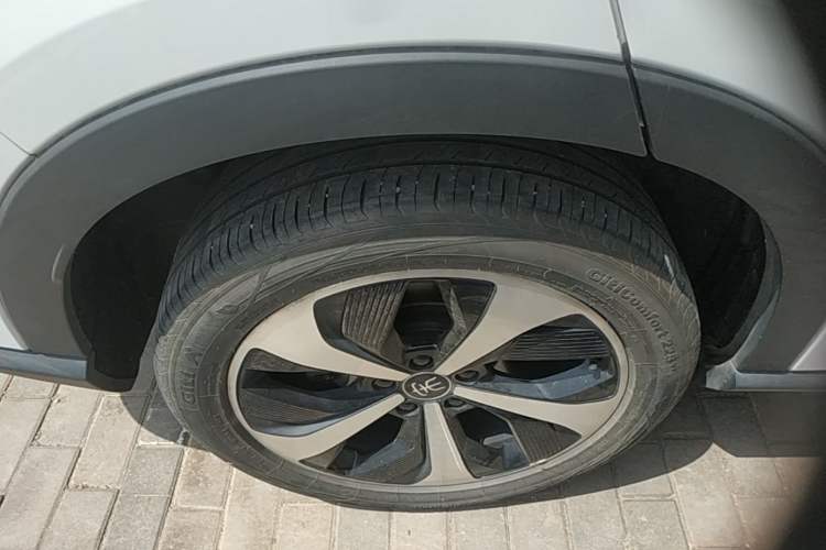 Used BYD Song PLUS New Energy 2021 DM-i 110KM Flagship PLUS Right Rear Wheel Hub