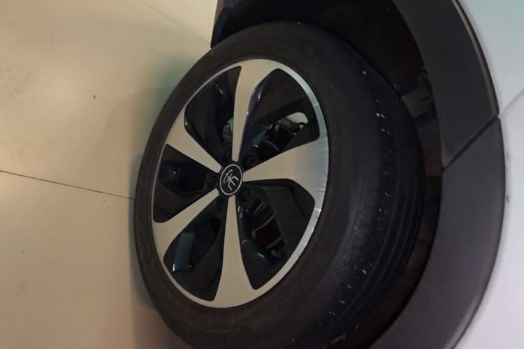 Used BYD Song PLUS New Energy 2021 DM-i 110KM Flagship PLUS Right Rear Wheel Hub