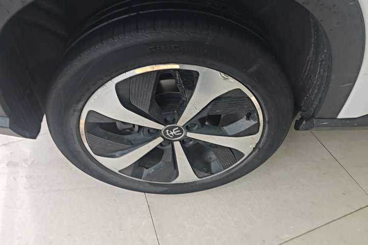 Used BYD Song PLUS New Energy 2021 DM-i 51KM Prestige Model Right Rear Wheel Hub