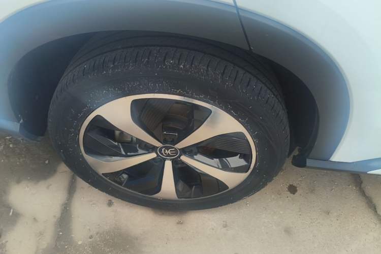 Used BYD Song PLUS New Energy 2021 DM-i 110KM Flagship PLUS Right Rear Wheel Hub
