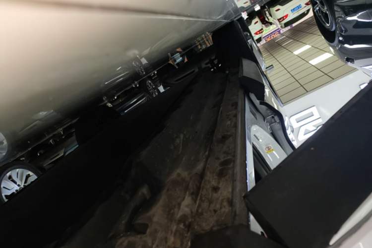 Used BYD Song PLUS New Energy 2021 EV Flagship Model Right Side Sill
