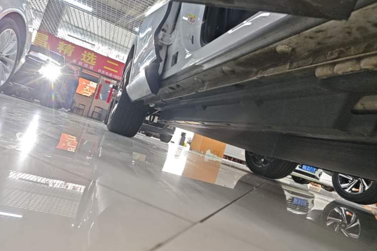 Used BYD Song PLUS New Energy 2021 EV Flagship Model Right Side Sill