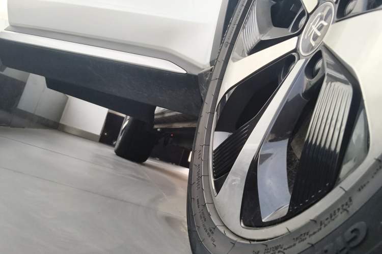 Used BYD Song PLUS New Energy 2021 EV Deluxe Model Right Side Sill
