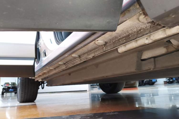 Used BYD Song PLUS New Energy 2021 EV Flagship Model Right Side Sill