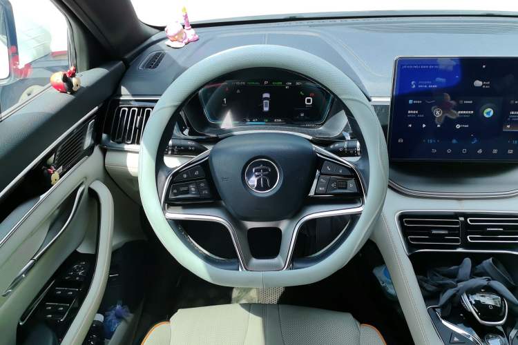 Used BYD Song PLUS New Energy 2021 EV Flagship Model Steering Wheel