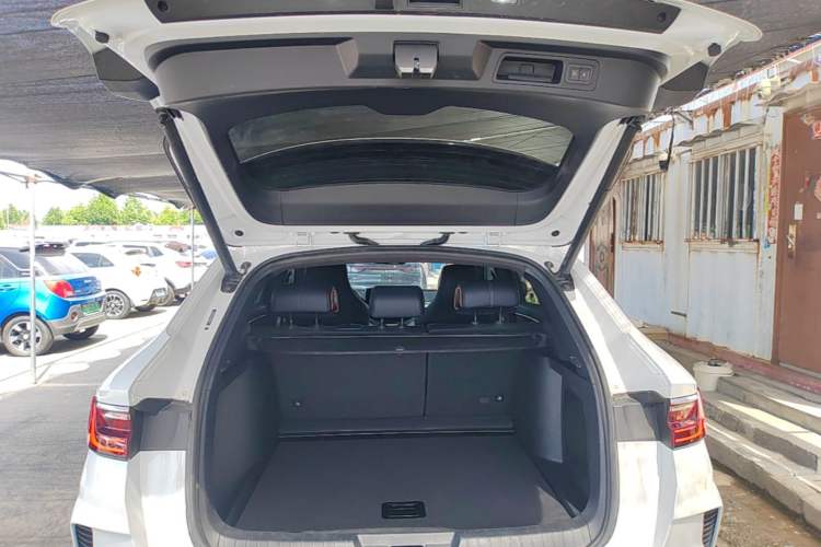 Used BYD Song PLUS New Energy 2021 DM-i 110KM Flagship PLUS 5G Edition Trunk