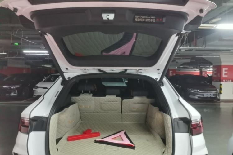 Used BYD Song PLUS New Energy 2021 EV Flagship Model Trunk