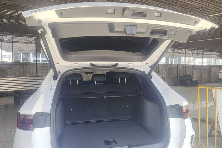 Used BYD Song PLUS New Energy 2021 DM-i 51KM Prestige Model Trunk