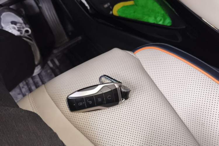 Used BYD Song PLUS New Energy 2021 DM-i 110KM Flagship PLUS Vehicle Key