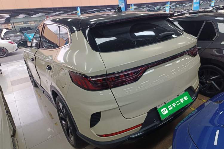Used BYD Song PLUS New Energy 2021 DM-i 110KM Flagship Model Exterior 3