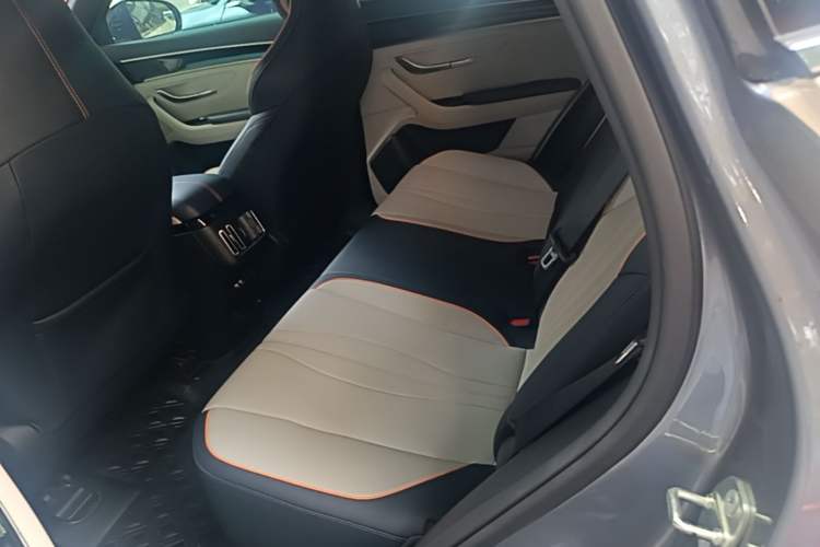 Used BYD Song PLUS New Energy 2021 DM-i 110KM Flagship Model Left Rear Seat