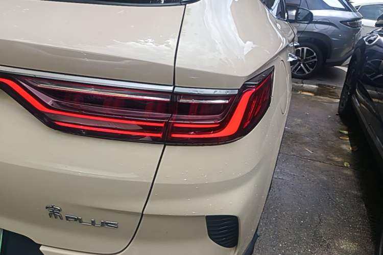 Used BYD Song PLUS New Energy 2021 DM-i 110KM Flagship Model Right Rear Taillight