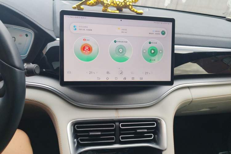 Used BYD Song PLUS New Energy 2023 Champion Edition DM-i 110KM Flagship Model Audio And AC Panel
