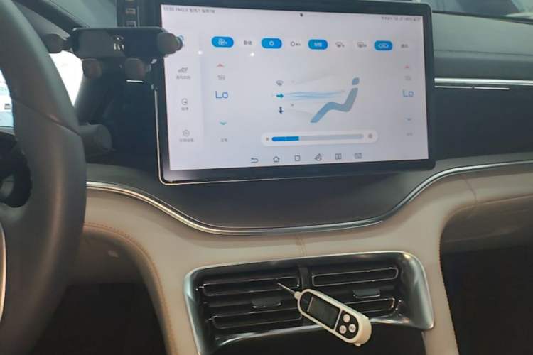 Used BYD Song PLUS New Energy 2023 Champion Edition DM-i 150KM Flagship PLUS Audio And AC Panel