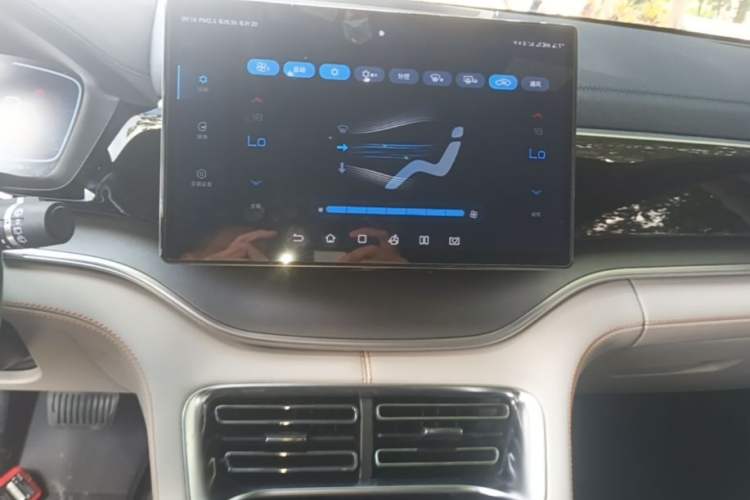 Used BYD Song PLUS New Energy 2023 Champion Edition DM-i 110KM Flagship Model Audio And AC Panel