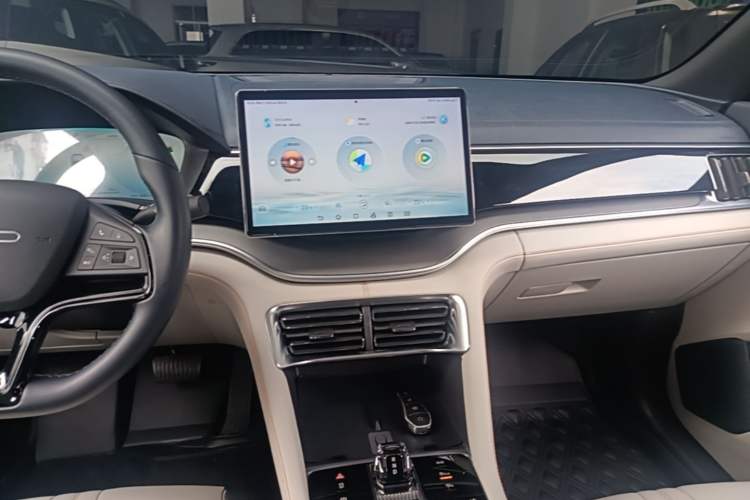 Used BYD Song PLUS New Energy 2023 Champion Edition DM-i 110KM Flagship Model Audio And AC Panel