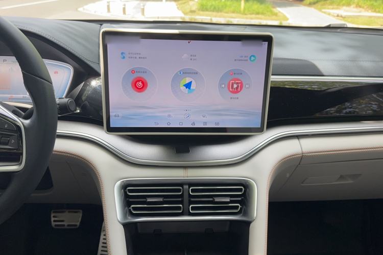 Used BYD Song PLUS New Energy 2023 Champion Edition DM-i 110KM Flagship PLUS Audio And AC Panel