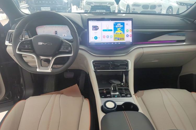 Used BYD Song PLUS New Energy 2023 Champion Edition DM-i 150KM Flagship PLUS Center Console