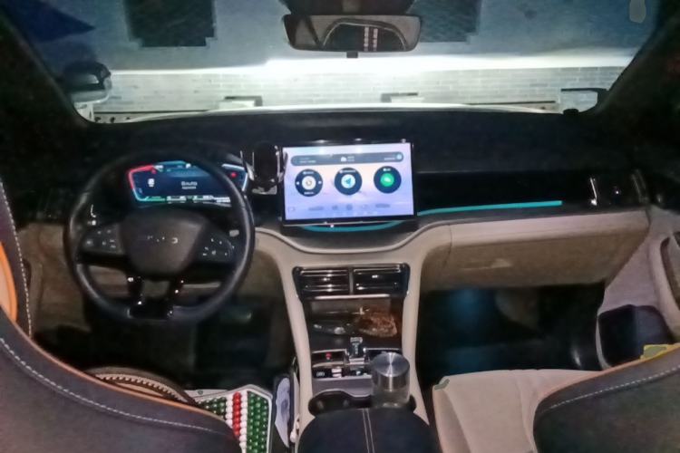 Used BYD Song PLUS New Energy 2023 Champion Edition DM-i 110KM Flagship Model Center Console