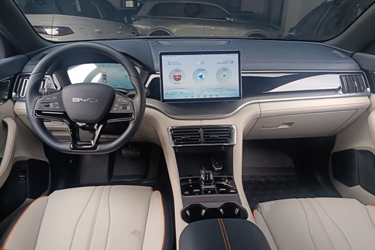 Used BYD Song PLUS New Energy 2023 Champion Edition DM-i 110KM Flagship Model Center Console