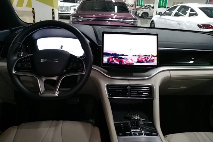 Used BYD Song PLUS New Energy 2023 Champion Edition DM-i 110KM Flagship PLUS Center Console
