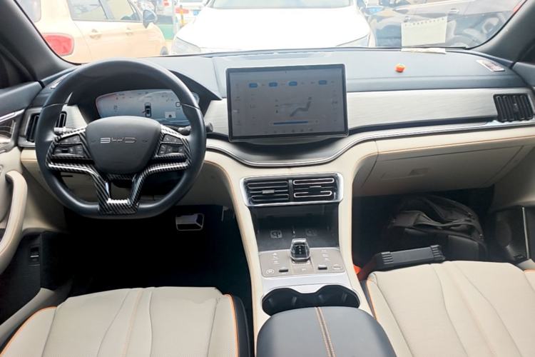Used BYD Song PLUS New Energy 2023 Champion Edition DM-i 150KM Flagship PLUS Center Console