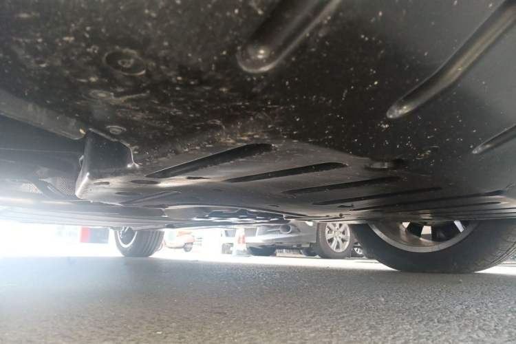 Used BYD Song PLUS New Energy 2023 Champion Edition DM-i 110KM Flagship Model Chassis Front Right