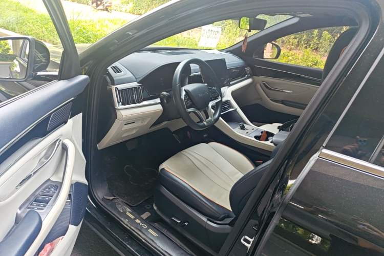 Used BYD Song PLUS New Energy 2023 Champion Edition DM-i 110KM Flagship PLUS Driver Seat