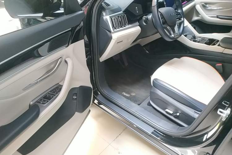 Used BYD Song PLUS New Energy 2023 Champion Edition DM-i 110KM Flagship PLUS Driver Seat
