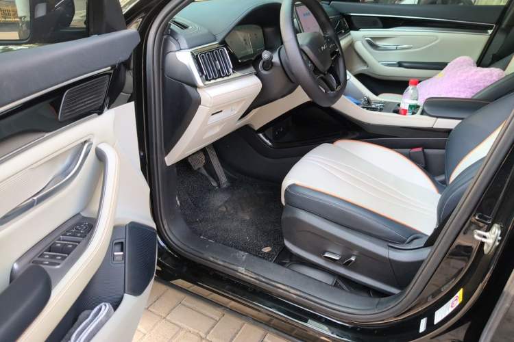 Used BYD Song PLUS New Energy 2023 Champion Edition DM-i 110KM Flagship Model Driver Seat