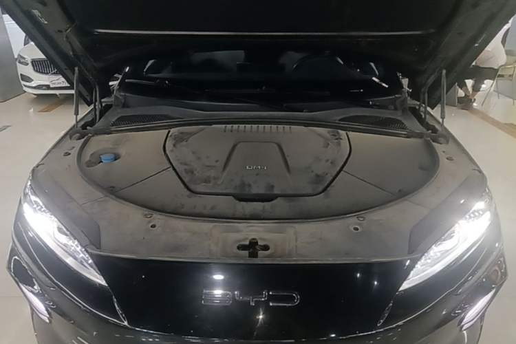Used BYD Song PLUS New Energy 2023 Champion Edition DM-i 110KM Flagship PLUS Engine Bay
