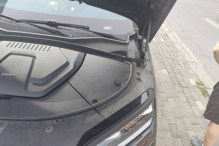 Used BYD Song PLUS New Energy 2023 Champion Edition DM-i 110KM Flagship Model Engine Bay Left