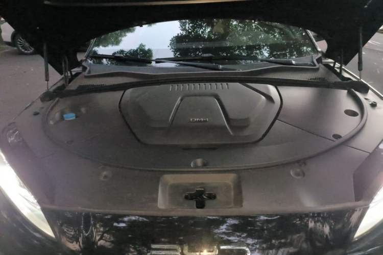 Used BYD Song PLUS New Energy 2023 Champion Edition DM-i 150KM Flagship PLUS 5G Engine Bay