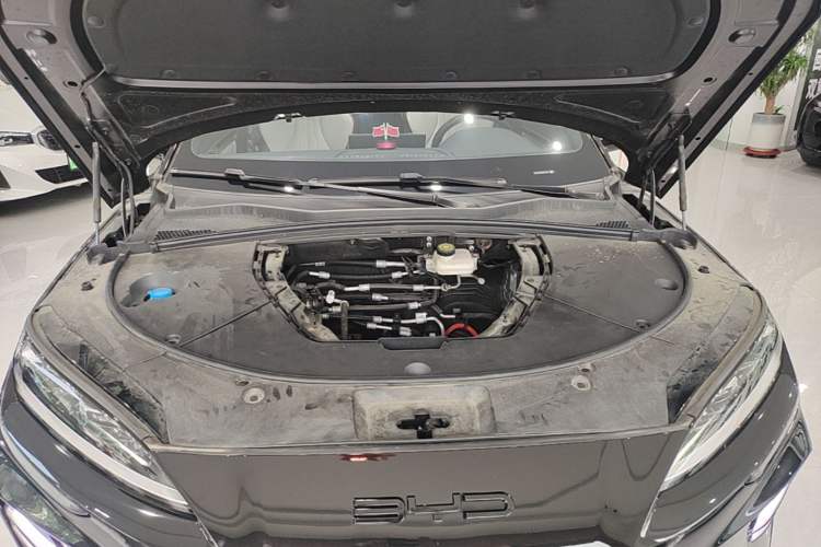 Used BYD Song PLUS New Energy 2023 Champion Edition EV 520KM Prestige Model Engine Bay