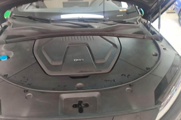 Used BYD Song PLUS New Energy 2023 Champion Edition DM-i 150KM Flagship PLUS 5G Engine Bay