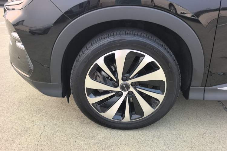 Used BYD Song PLUS New Energy 2023 Champion Edition DM-i 150KM Flagship PLUS 5G Exterior 4