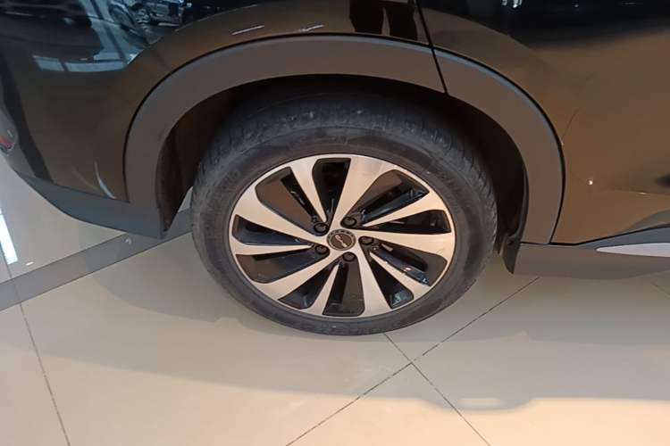 Used BYD Song PLUS New Energy 2023 Champion Edition DM-i 110KM Flagship Model Exterior 5